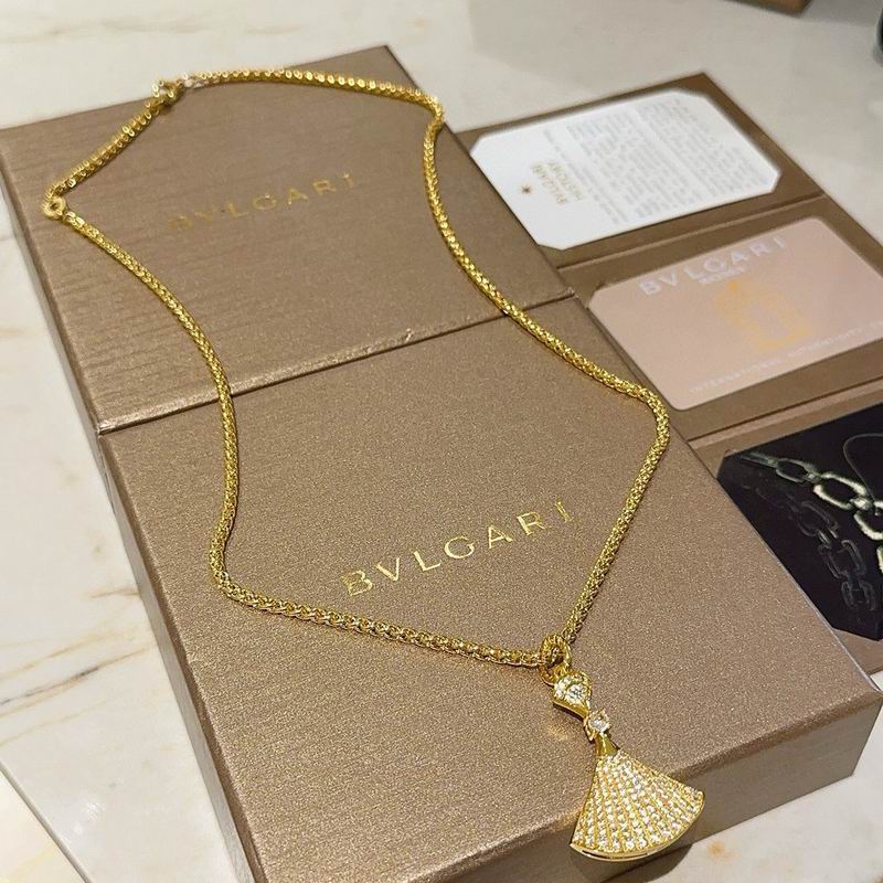 Bvlgari necklace 12yxx104